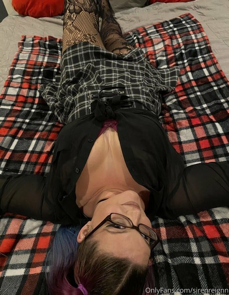 sirenreignn perfect pornstar images