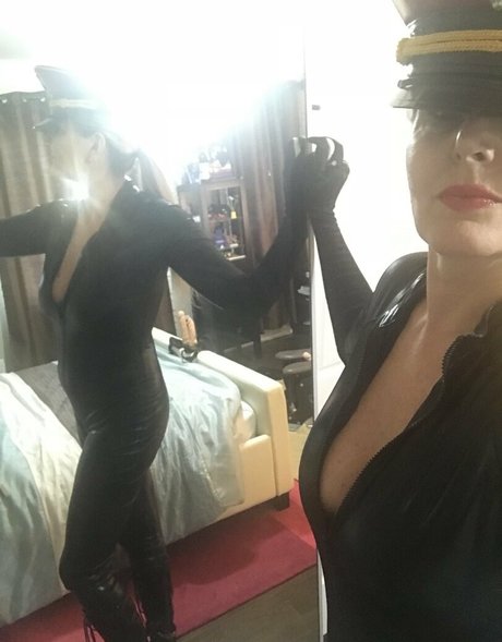 perfect shemale onlyfans free nude image