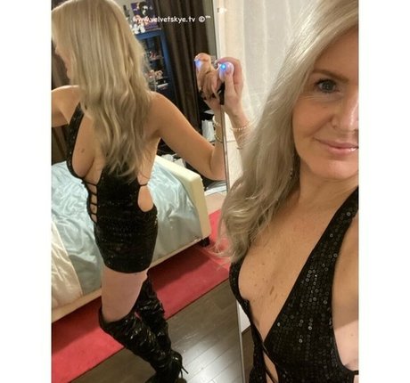 velvetskye star erotic photos