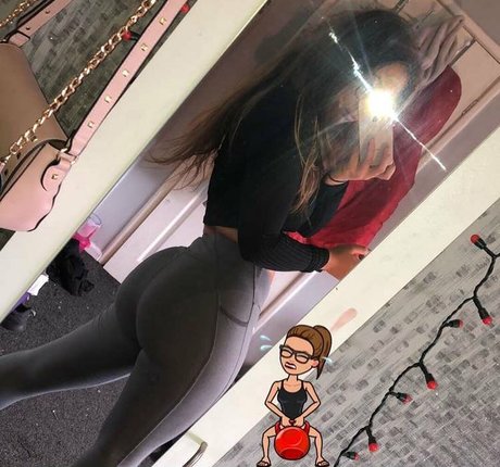 yoga onlyfans pornos archive