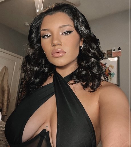 Hannah M hot model gallery