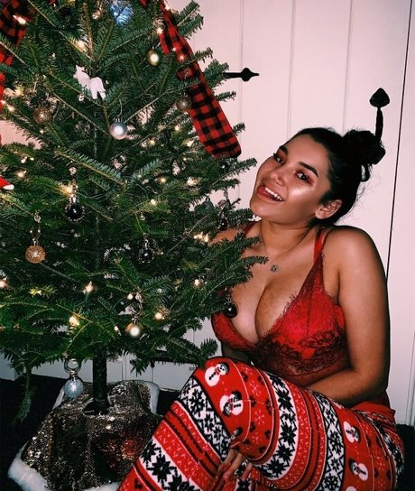 Hannah M nude model archive