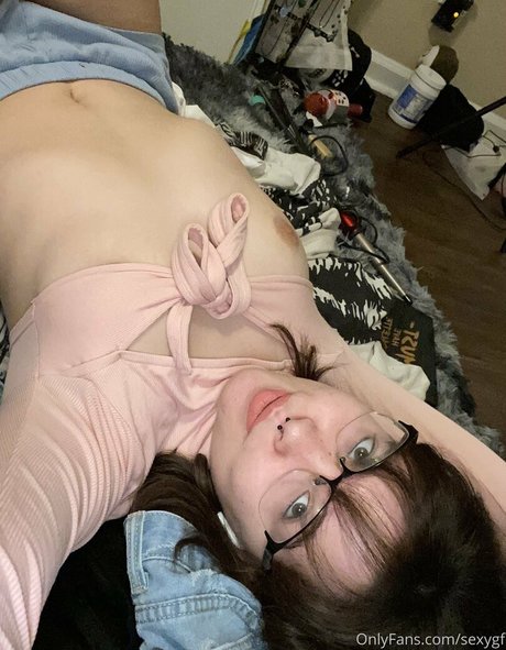 sexygf star adult img