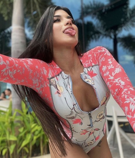 Jessica Arcila star sexy photo