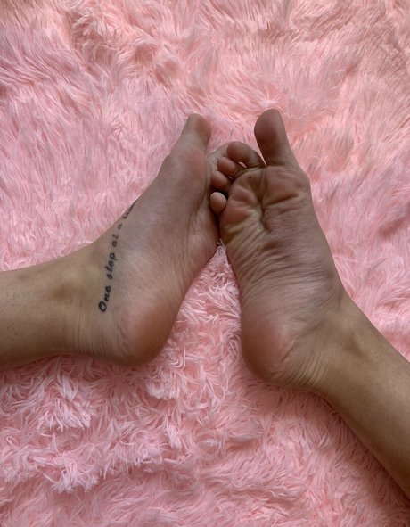 realgarnetrose pornstar pretty photos