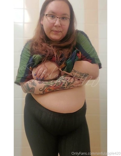 sinnfulapple420 model free galleries