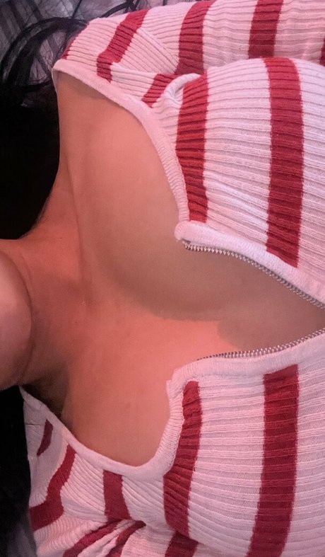 busty mom onlyfans art porn pics