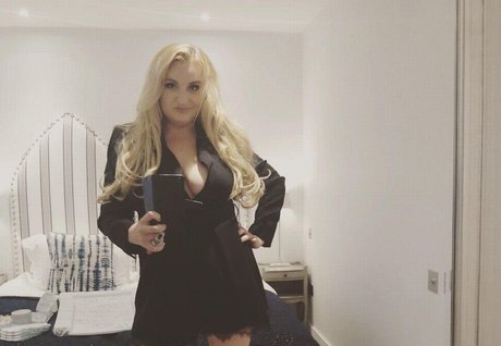 Daisy May Cooper pornstar perfect img