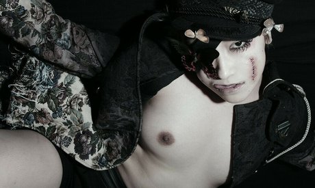 omikero star adult photos