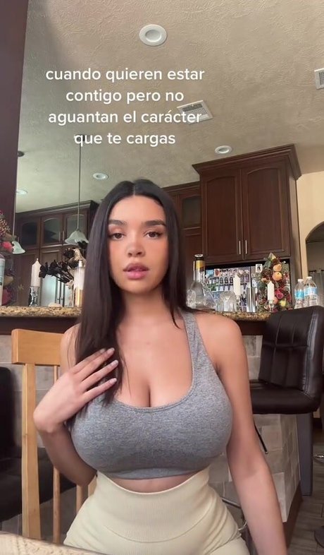 Erika Morfin erotic actress image