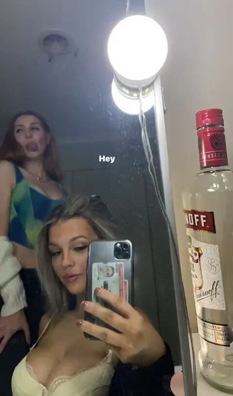 big tits cougar onlyfans adult photo