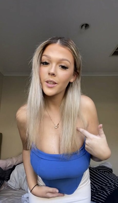 Chantelle A top actress photo