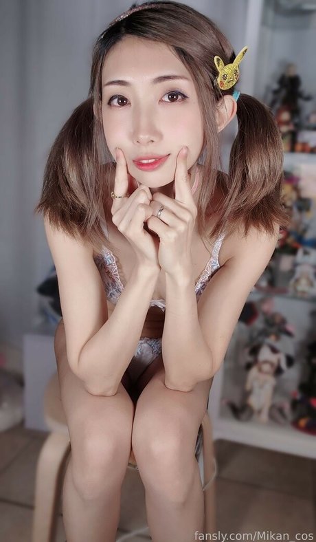 MikanCos naked pornstar photo