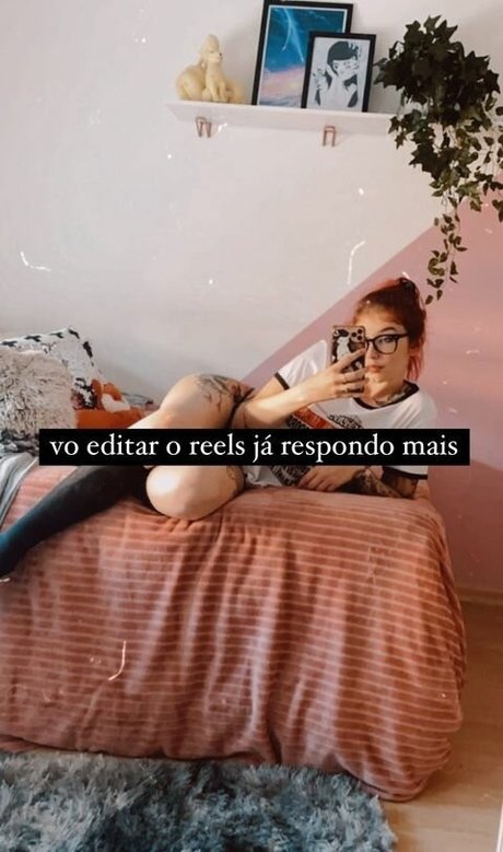 Callmejeh model sexy image