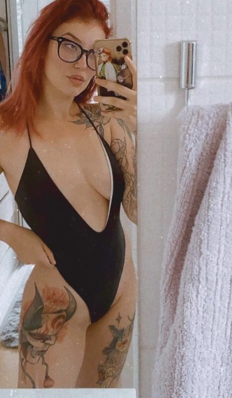 Callmejeh nude model archive