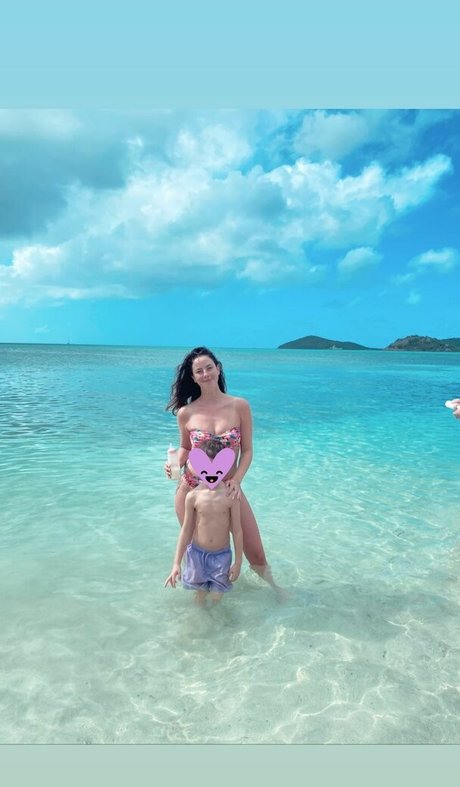 Kaya Scodelario model nice gallery