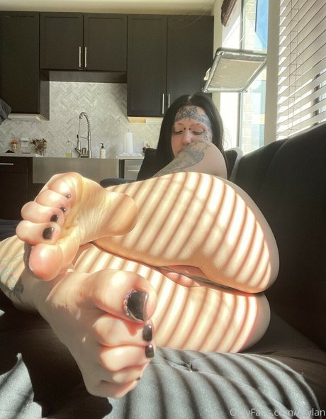 asian american onlyfans nude pic