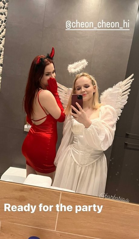 Meghinka exclusive model galleries