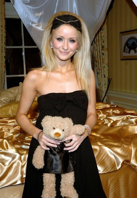 Sammy Winward high quality pornstar images