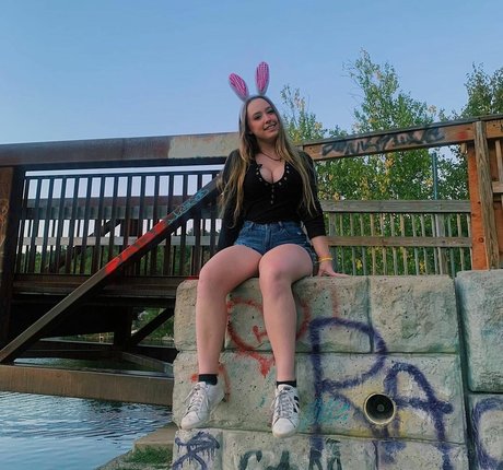 maeganrayy pornstar art archive