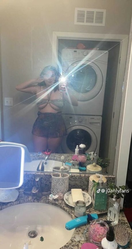 lolabotomy nudes model img