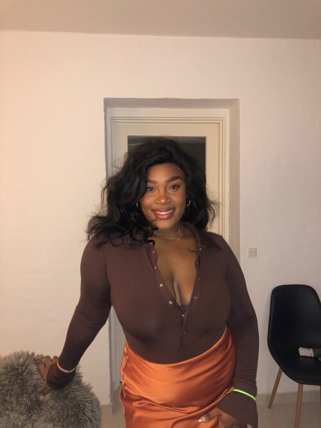 Zee Ngema model porn photos