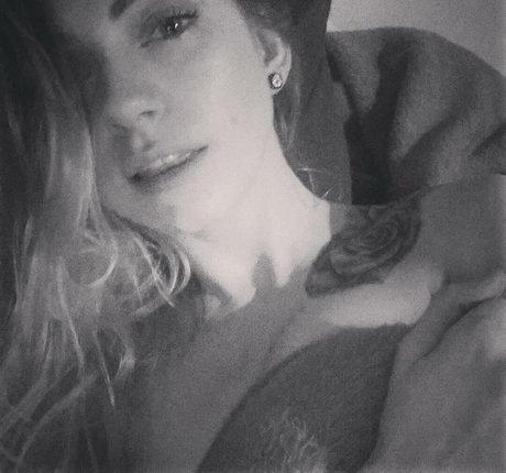 Sinead Bales nude star photos