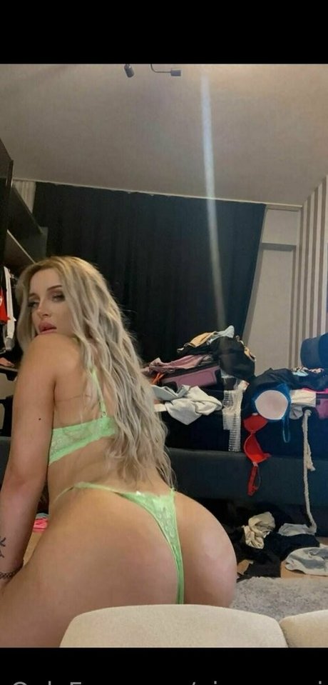 gizemavci pretty model archive