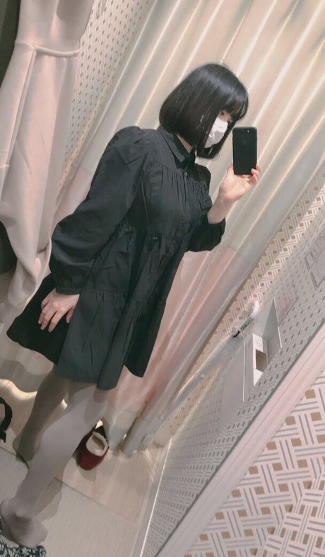 Schizoidcyan model exclusive image