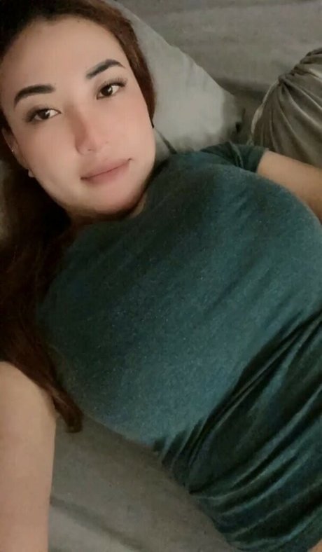 Darlene Adrienne nice model img