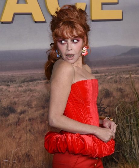 Natasha Lyonne Profile pic