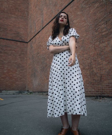 Sydney Meyer hot actress picture