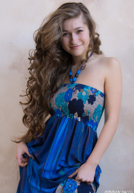 Ailona art model archive