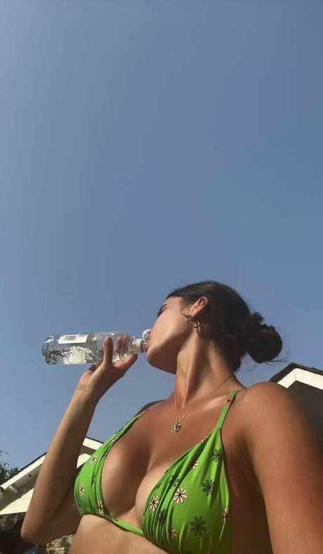 Sophie Slape high quality model pic