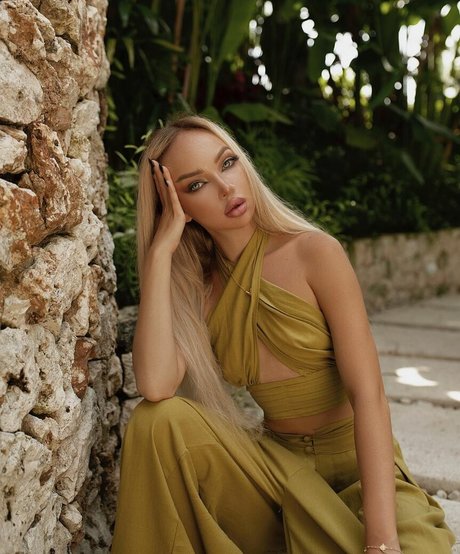 Yana fire hd actress pics