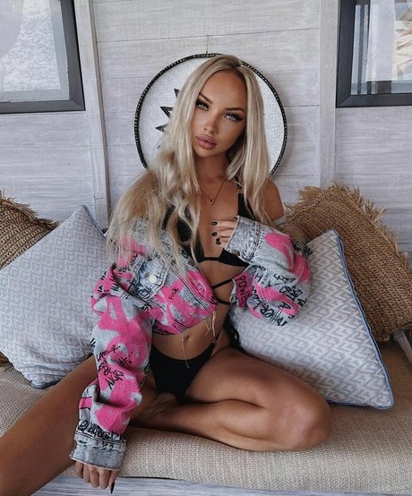 Yana fire pornstar sexy photo