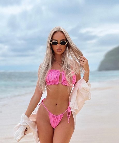 Yana fire perfect star photos