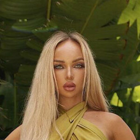 Yana fire model naked picture