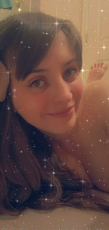 Itsbadkittyof model naked photo