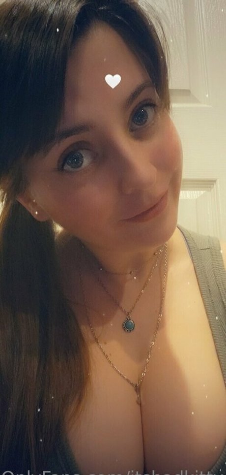 Itsbadkittyof model adult photos