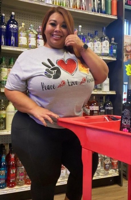 SueAnn model erotic images