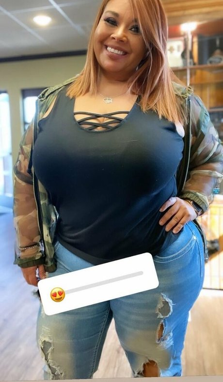 SueAnn pornstar free photo