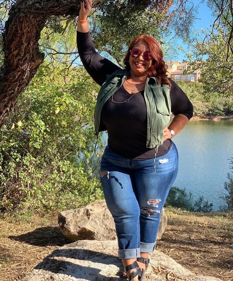 SueAnn nude pornstar gallery