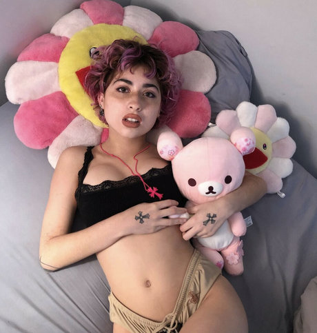 Kehllie pornstar nude img