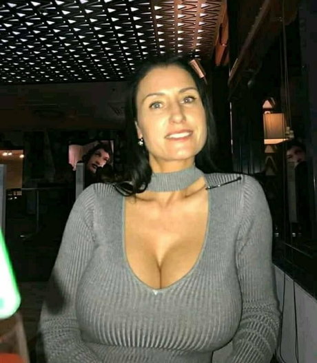 Carol Brooklyn pornstar hd pics