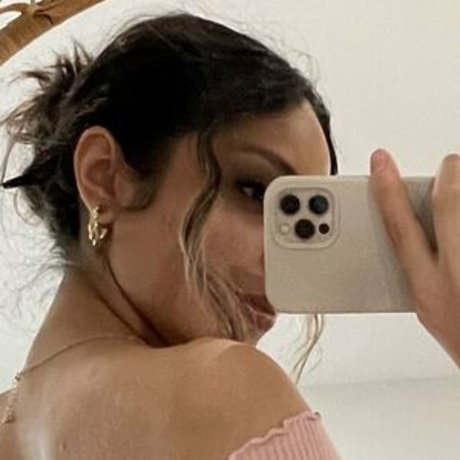 Jasmynnive xxx model photo