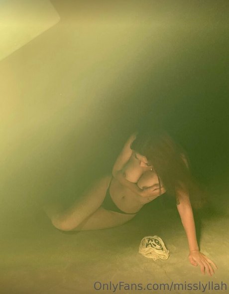 misslyllah star naked pic