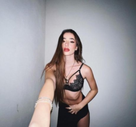 Lola Lolita free pornstar photos