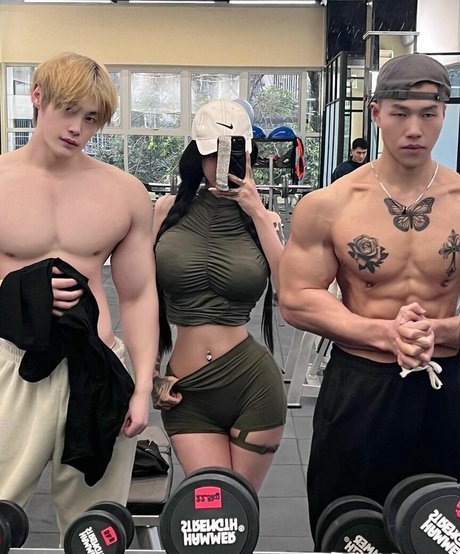 qianbing model adult gallery