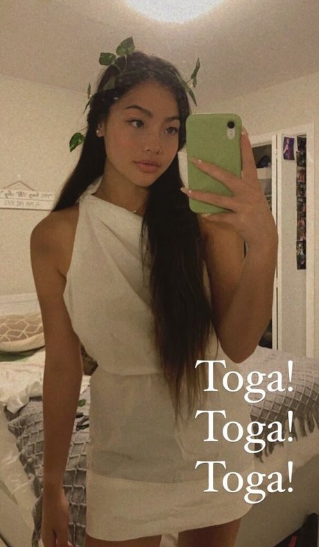 Carly Wong nudes actress pictures